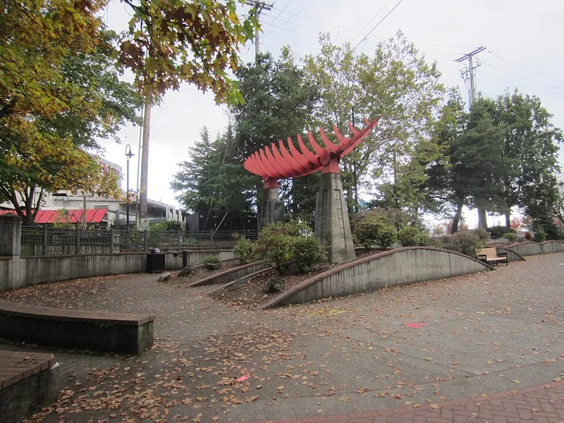 Boat of Discovery, Captain George Vancouver monument