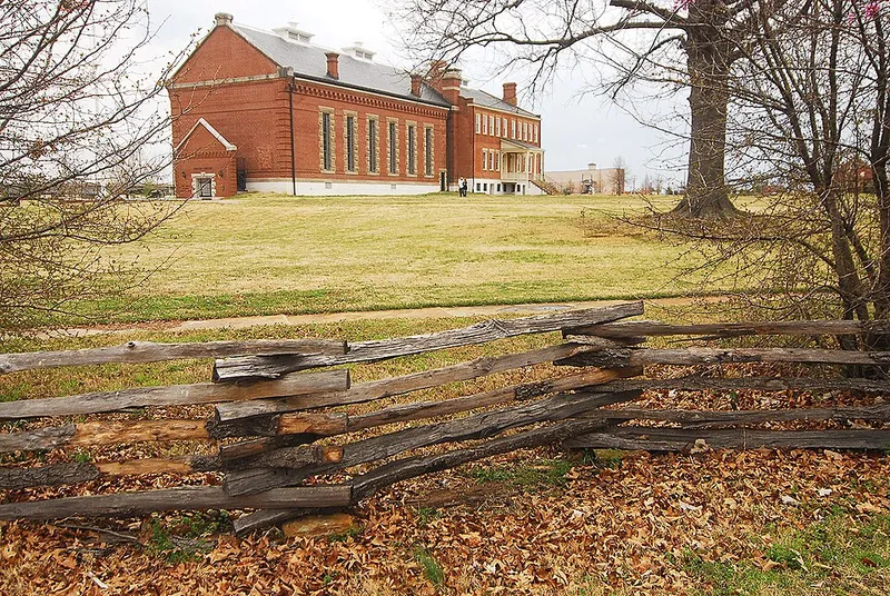 Fort Smith National Historic Site Parking