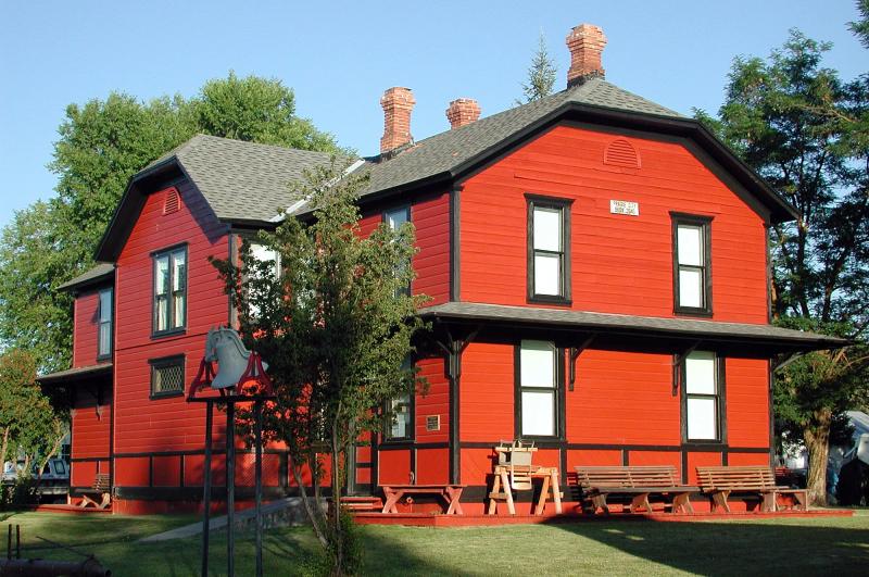 Depot Park and DeWitt Museum
